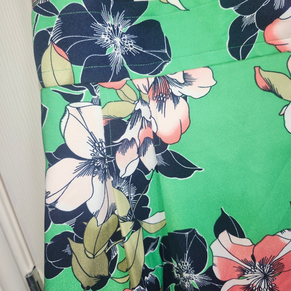 Cb established 1962 Green Floral Halter Fit and Flare Dress with Pockets Size 4 - Picture 4 of 12